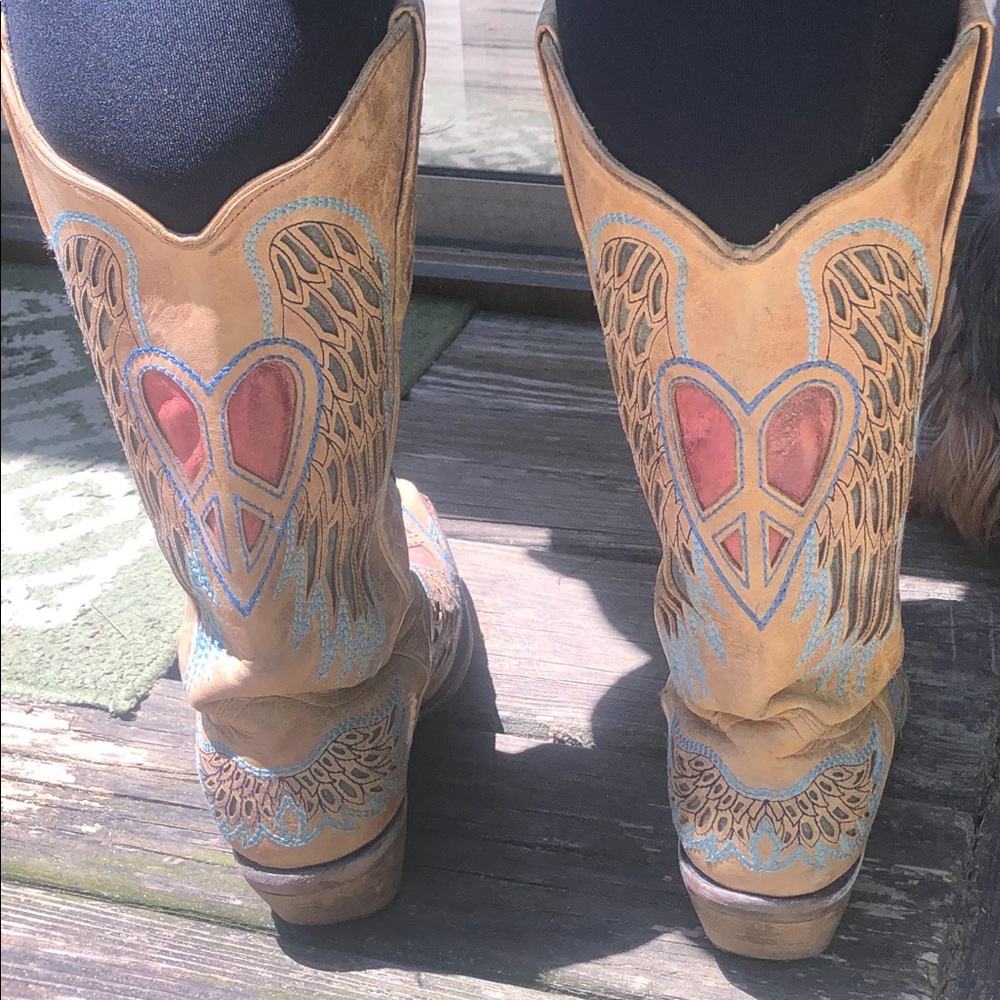 Size 9 cowboy boots